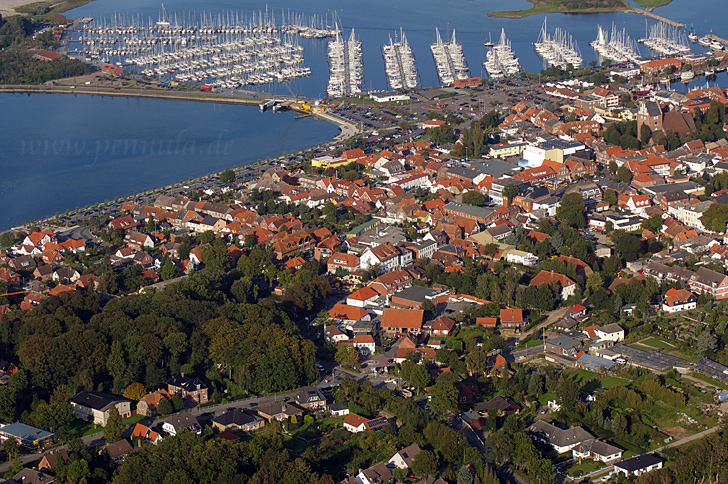 Innenstadt und Yachthafen (Marina) von Heiligenhafen