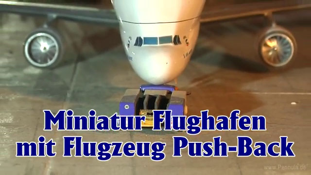Miniatur Flughafen mit Flugzeug Push-Back von Lufthansa