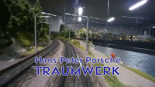 Zugfahrt auf der Neubaustrecke im Hans-Peter Porsche TraumWerk