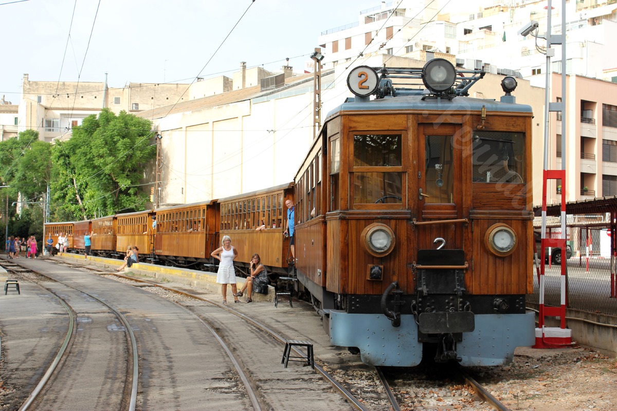 Eisenbahn auf Mallorca - Tren de Sóller - Ferrocarril de Sóller - Roter Blitz