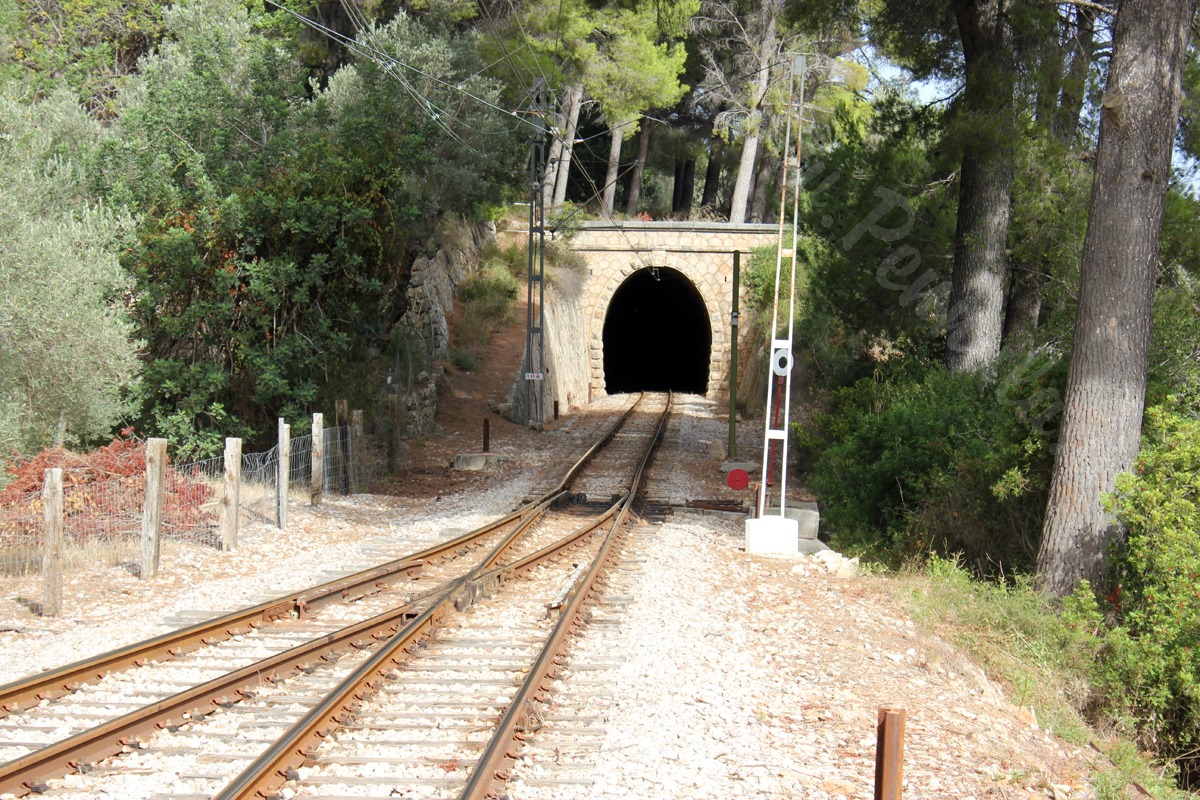 Eisenbahn auf Mallorca - Tren de Sóller - Ferrocarril de Sóller - Roter Blitz