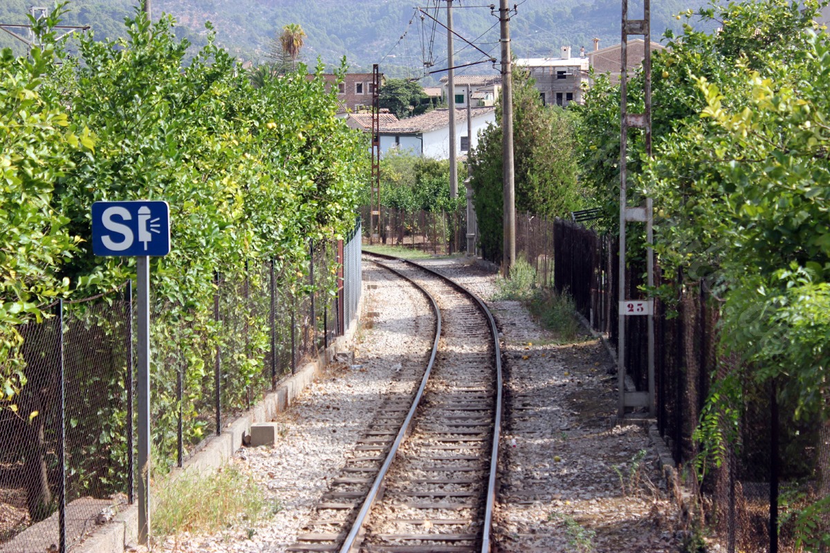 Eisenbahn auf Mallorca - Tren de Sóller - Ferrocarril de Sóller - Roter Blitz