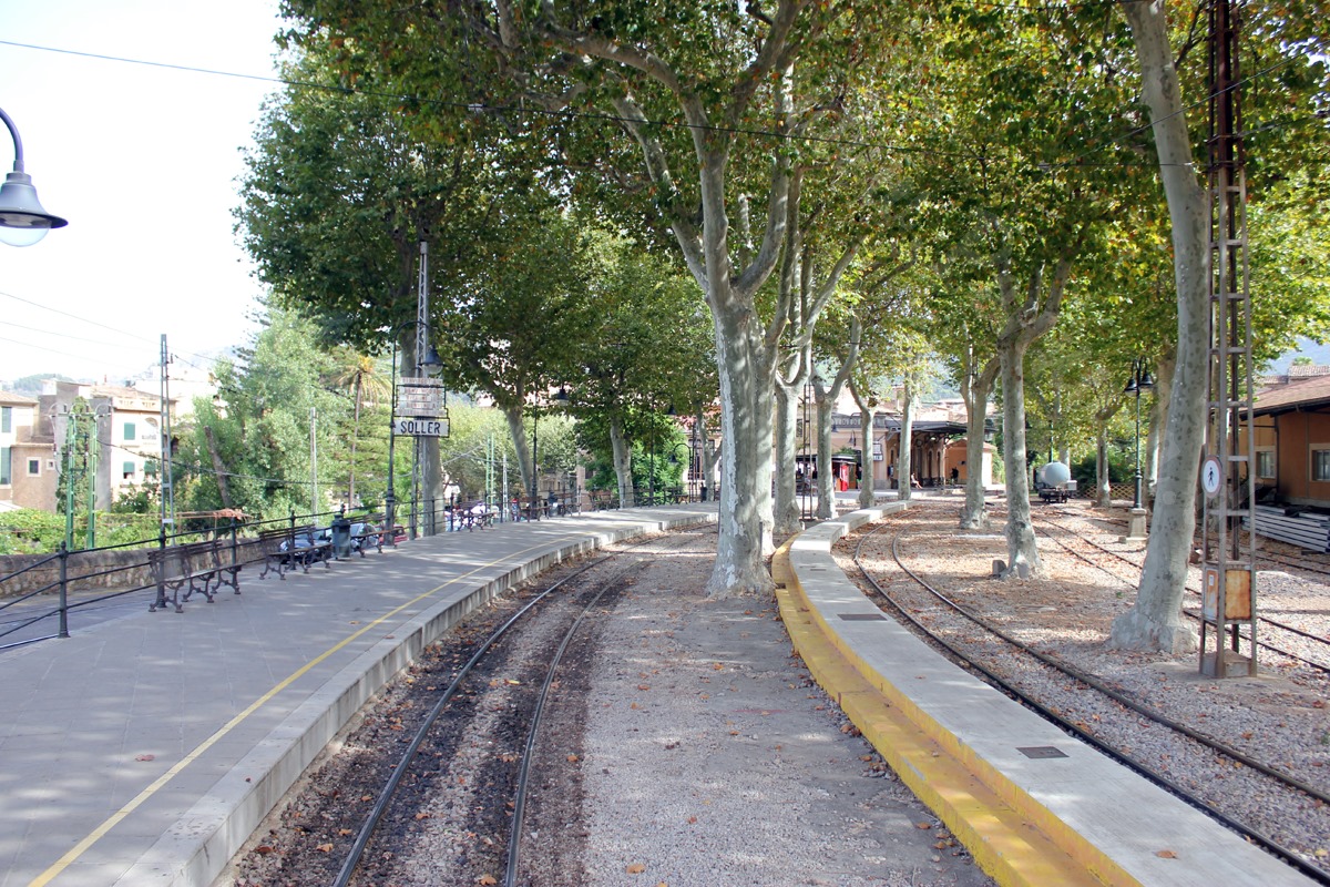 Eisenbahn auf Mallorca - Tren de Sóller - Ferrocarril de Sóller - Roter Blitz