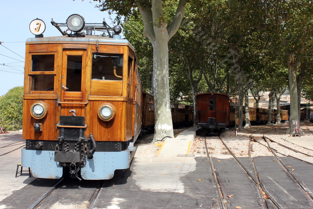 Eisenbahn auf Mallorca - Tren de Sóller - Ferrocarril de Sóller - Roter Blitz