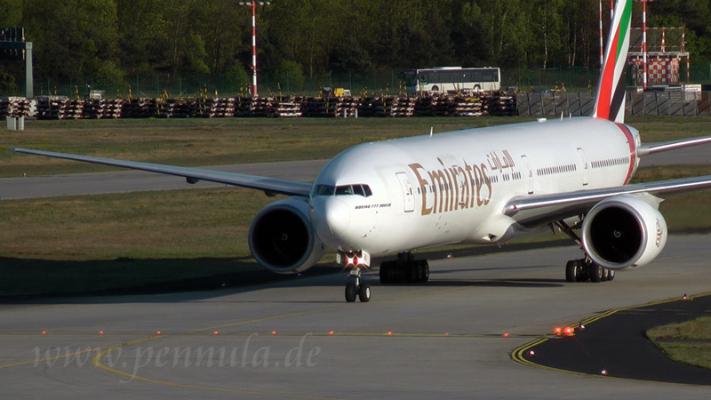 Emirates Airlines Boeing