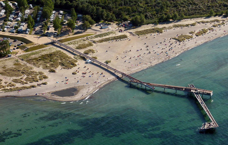 Luftaufnahme der Seebrücke Heiligenhafen an der Ostsee als Foto