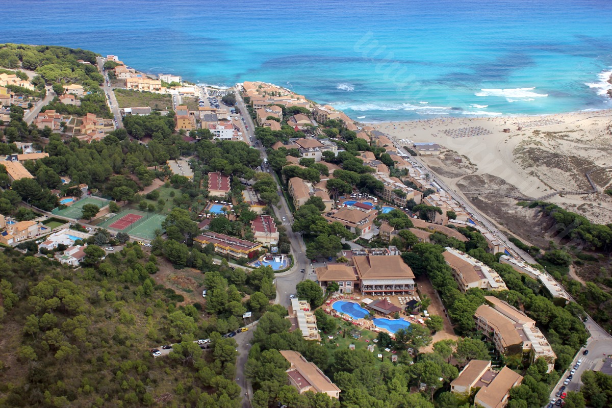 Mallorca Cala Mesquida über die Cala Matzoc und Cala Mitjana bis zum Cap Farrutx mit Hotel und Strand