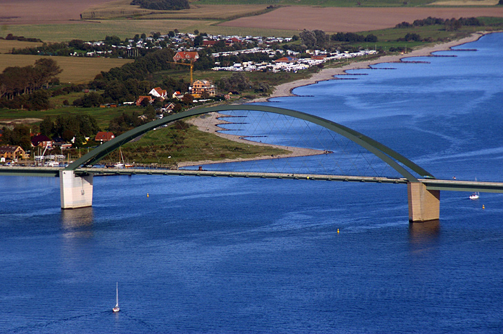 Die Fehmarnsundbrücke, das Wahrzeichen von Fehmarn und Schleswig-Holstein