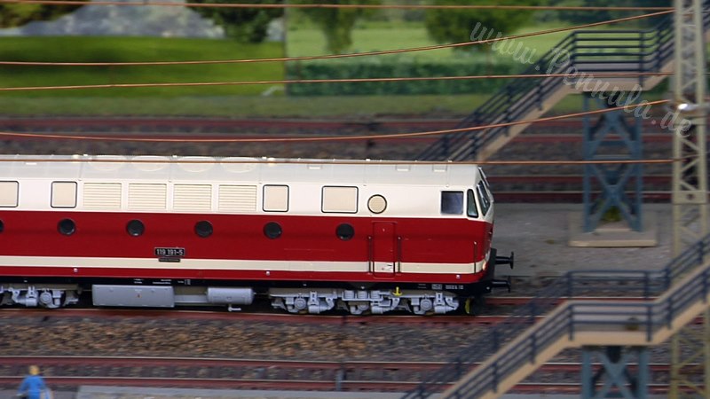 Am Bahnhof in Kleinreinstein - Eine wunderschöne Modelleisenbahn in Spur H0