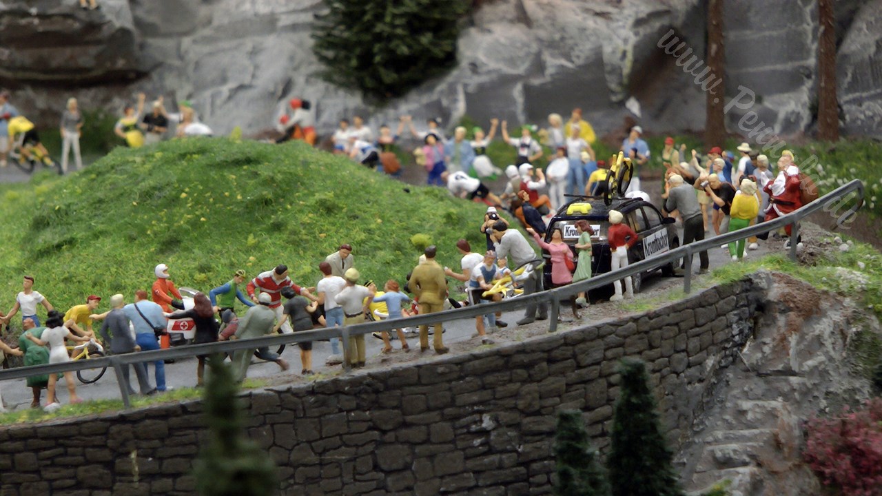 Die Alpen in Österreich und die Modellbahn im Miniatur Wunderland