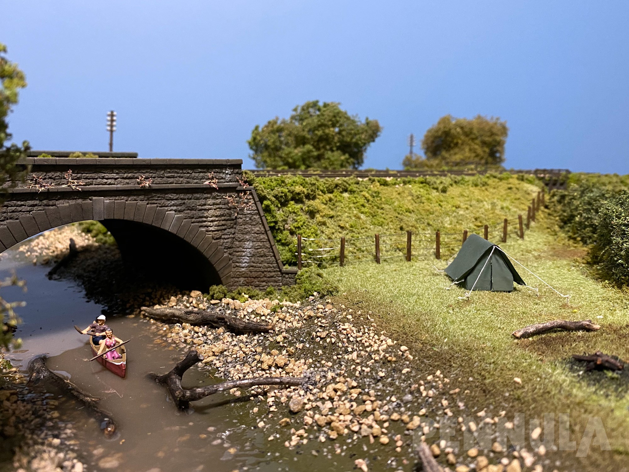 Eine englische Modellbahnanlage mit vorbildlicher Landschaftsgestaltung - Sehenswert!