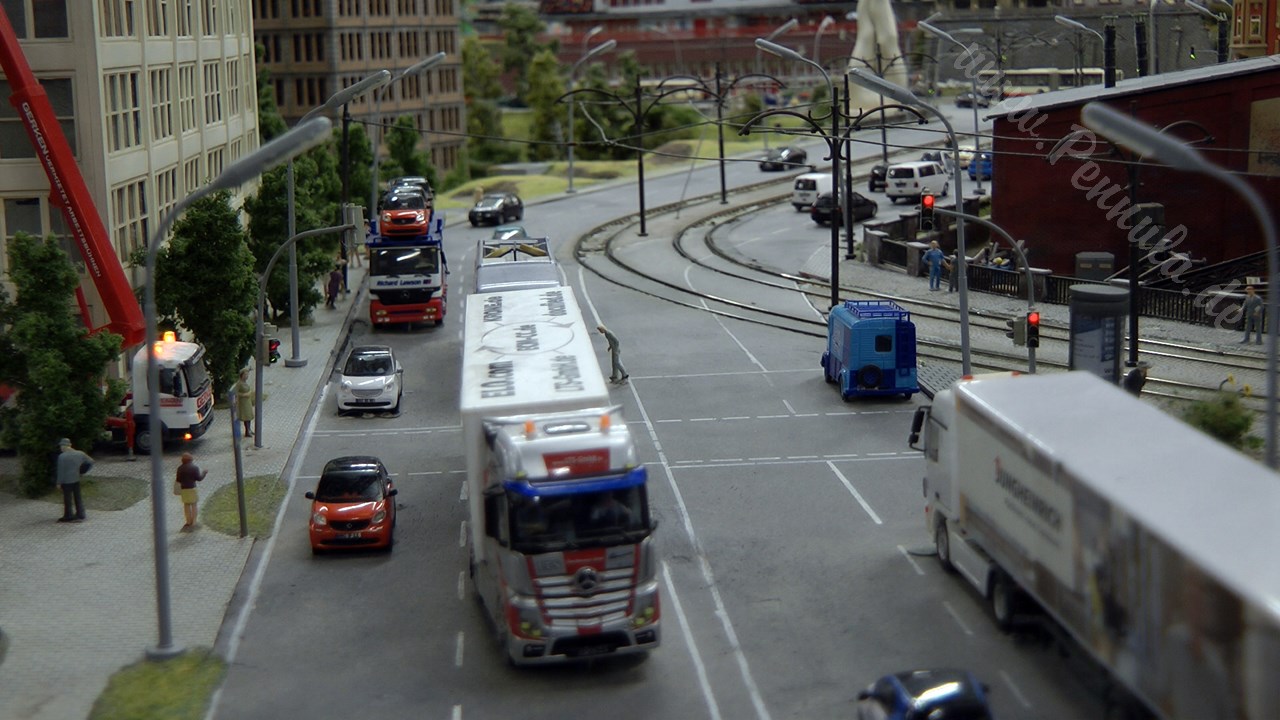 Hamburger Modellbahn im Miniatur Wunderland mit Bahnhof Dammtor und Hauptbahnhof