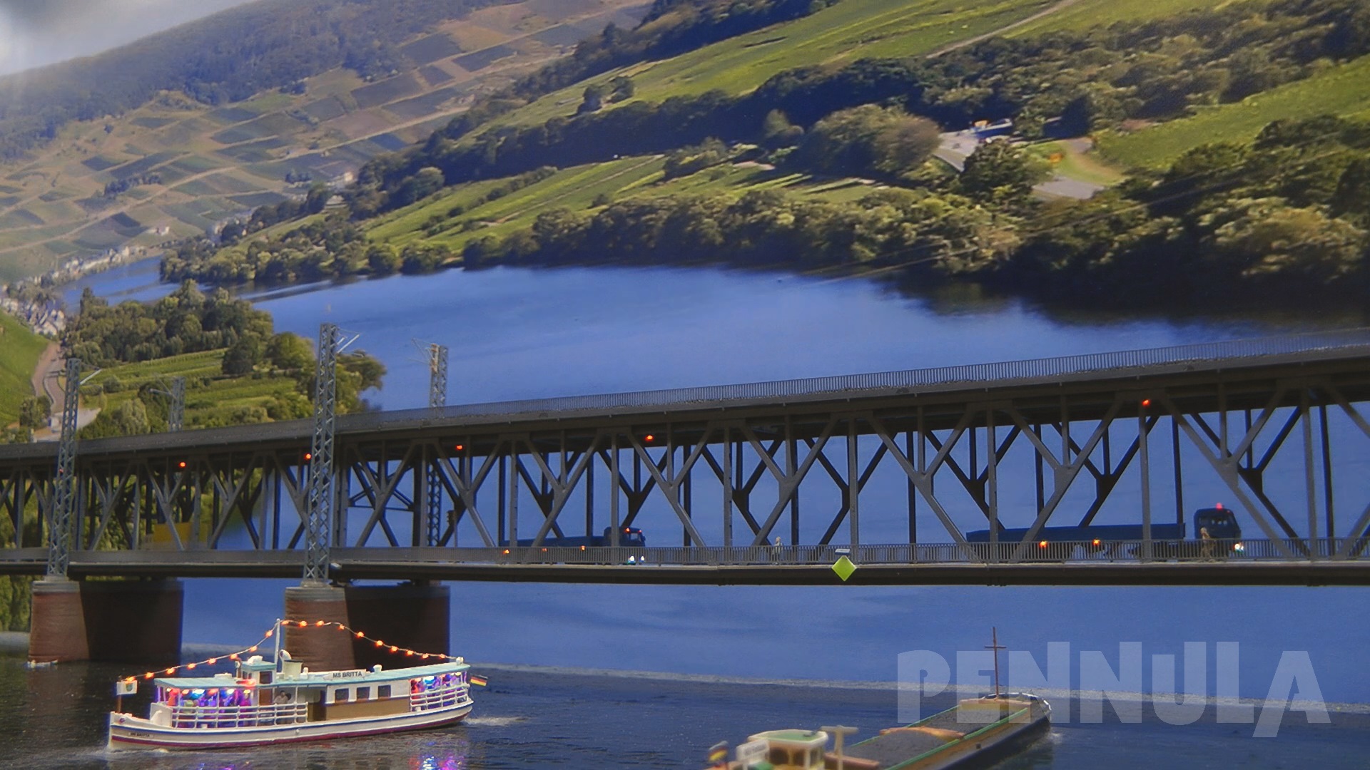 Intermodellbau 2019 - Spur Z Modelleisenbahn Diorama der Moselbrücke Bullay von Rainer Tielke