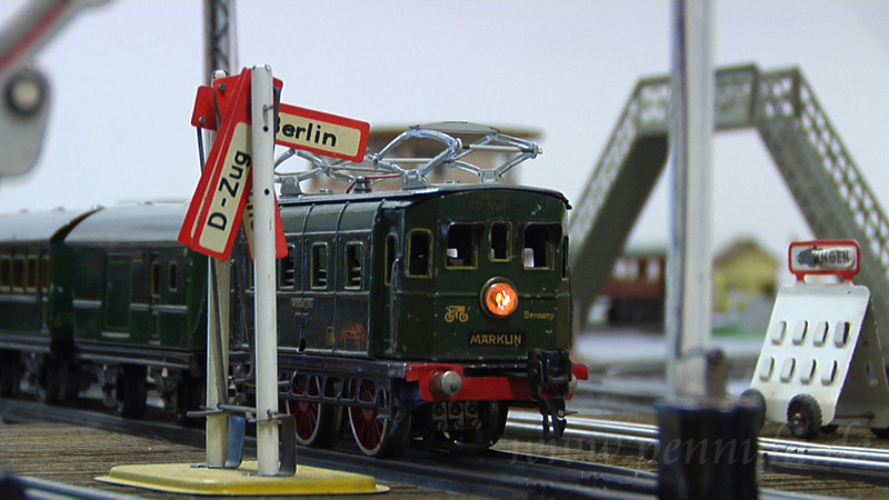 Blecheisenbahn Märklin in Spur 0 bei Ars Tecnica Modellbahn