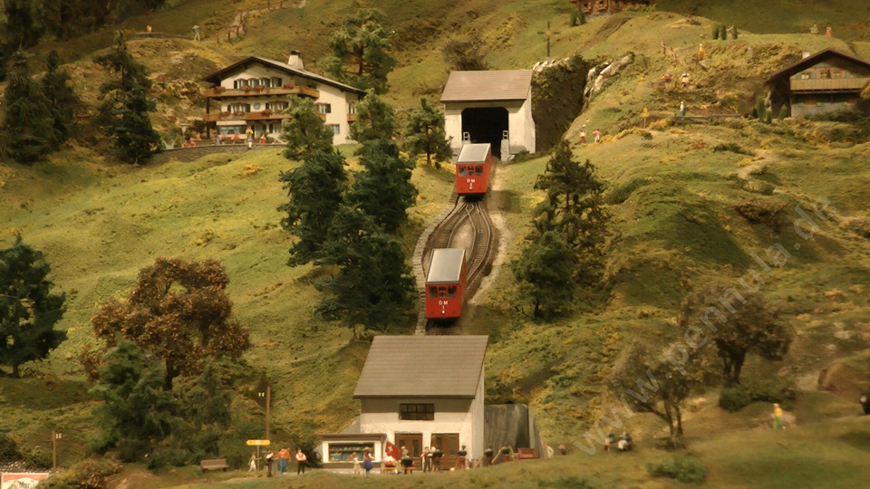 Die wunderschöne Modellbahn Chemins de fer du Kaeserberg in Spur H0 und Spur H0m
