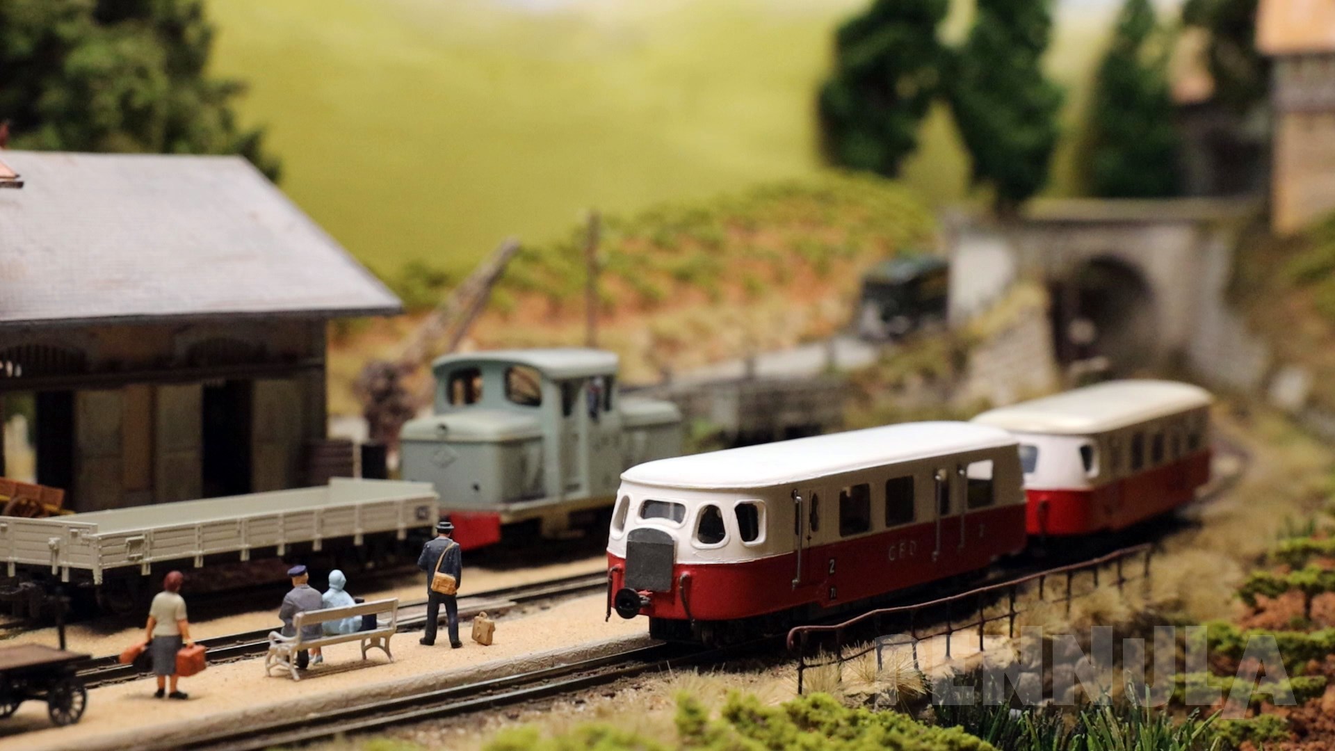 Modellbahn H0 Kleinanlage „Sainte Ellisaire“ - Wie ein Urlaub in Frankreich mit der Eisenbahn