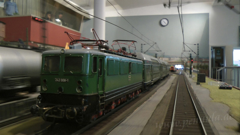 Modelleisenbahn im Verkehrsmuseum Dresden - Eine Sondervorführung der Modellbahn in Spur 0
