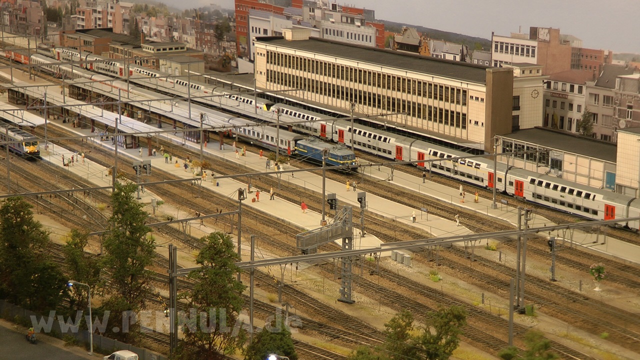 Spur H0 Anlage vom Hauptbahnhof Hasselt von Ivo Schraepen - Lahnsteiner Modellbahntage