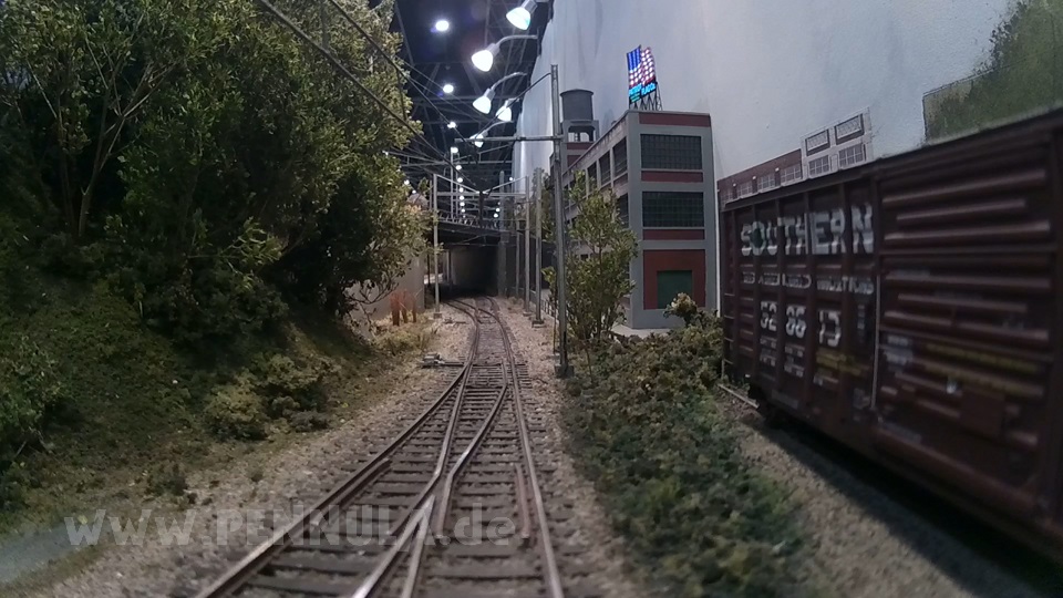 Modelleisenbahn Northeast Corridor mit Amtrak Zügen