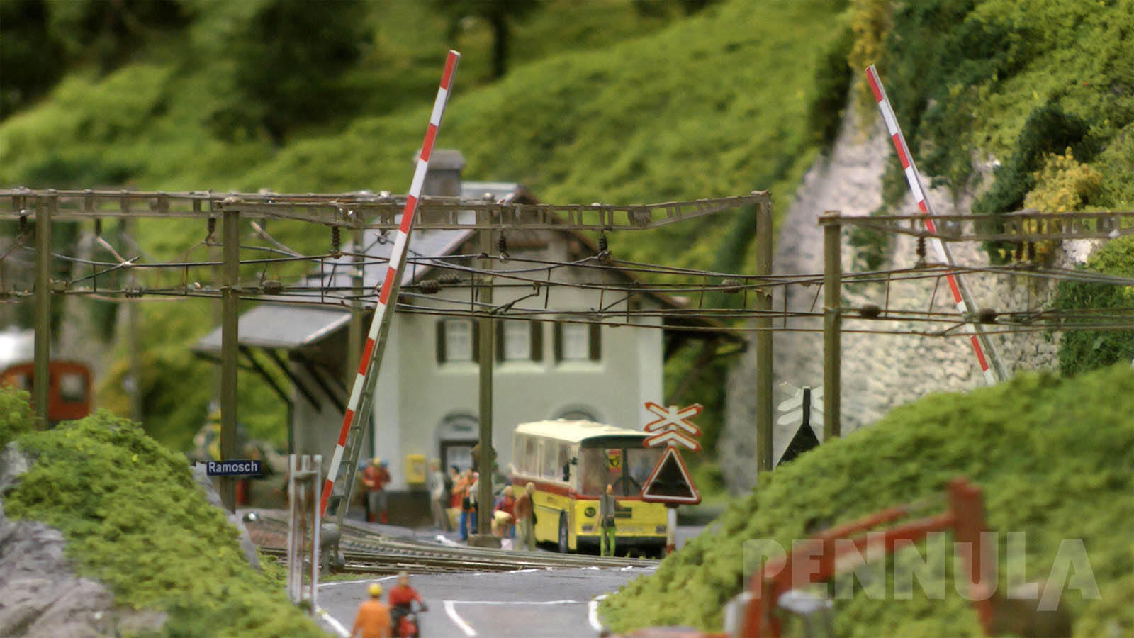 Modelleisenbahnanlage der Schweizerischen Graubündenbahn - Schmalspurbahn in Spurweite H0