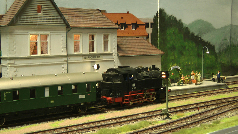 Modelleisenbahn mit Rangierbahnhof Reichenbach in Spur 0 von Julian Baginski