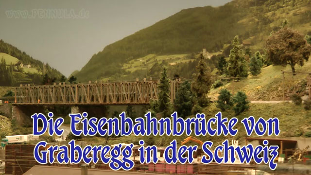 Die Brücke der Eisenbahn von Graberegg - Züge im Sekundentakt